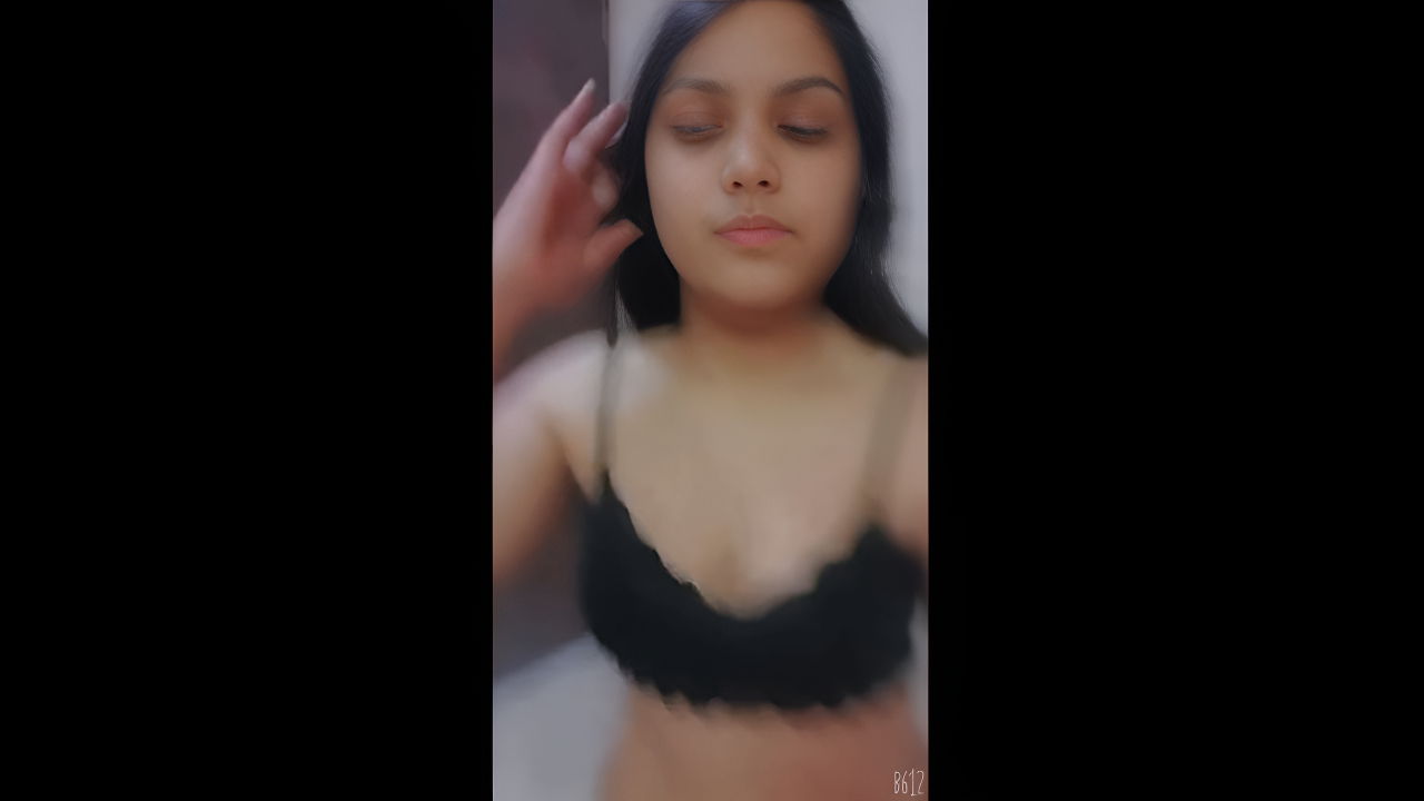 Anshika Sexy Snapchat Girl Nude Stripping