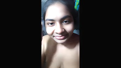 Tanker Bengali Chubby Wife Showing For Lover