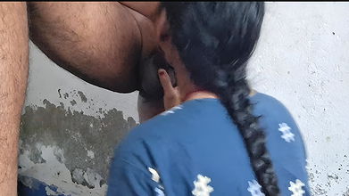 Hot Nighty Aunty Blow job