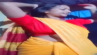 saree kholke nangi video banayi