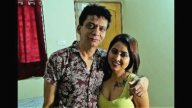 A sexy lonely woman called mature man for massage and with this made a full fucking session. Full Hindi audio