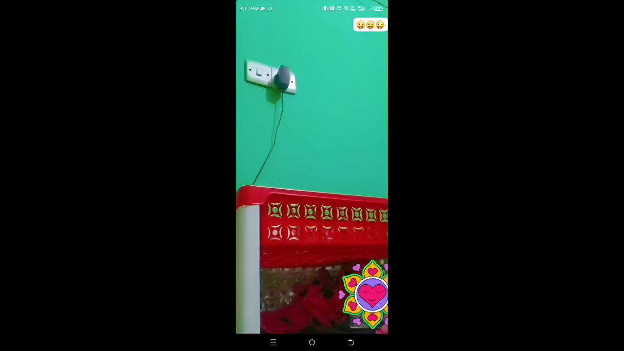 Sexy Girl Showing Fingering Her Pussy