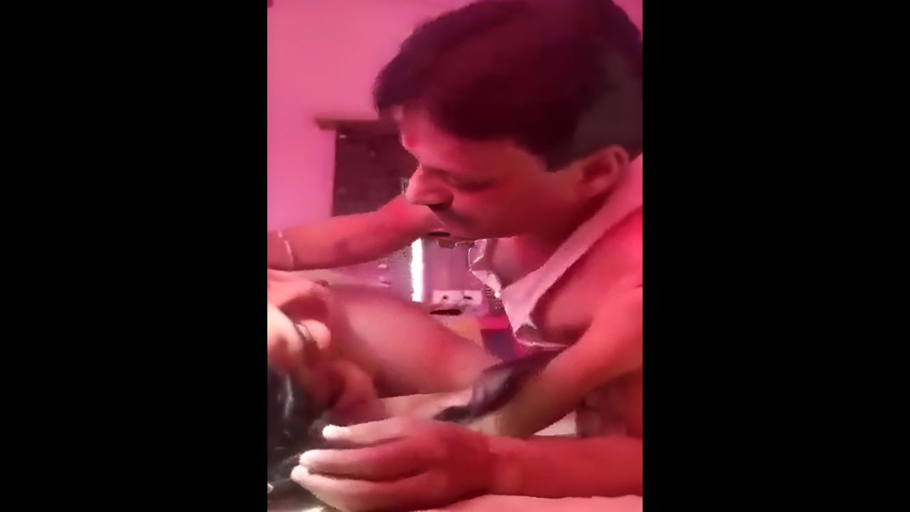 Red Light Jala Kar Husband Ne Apni Wife Ki Jabarjast chudai ki