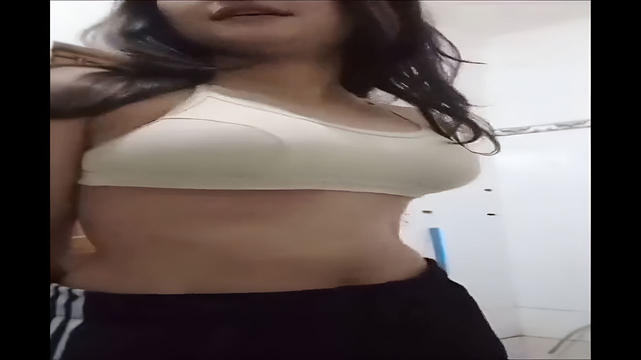 young girl nude show in bathroom