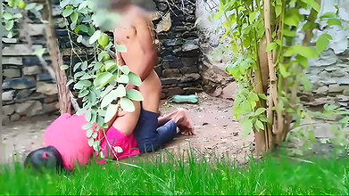 Bagal Ki Ladki Ko Jungle Me Doggy Bana Kar Pela