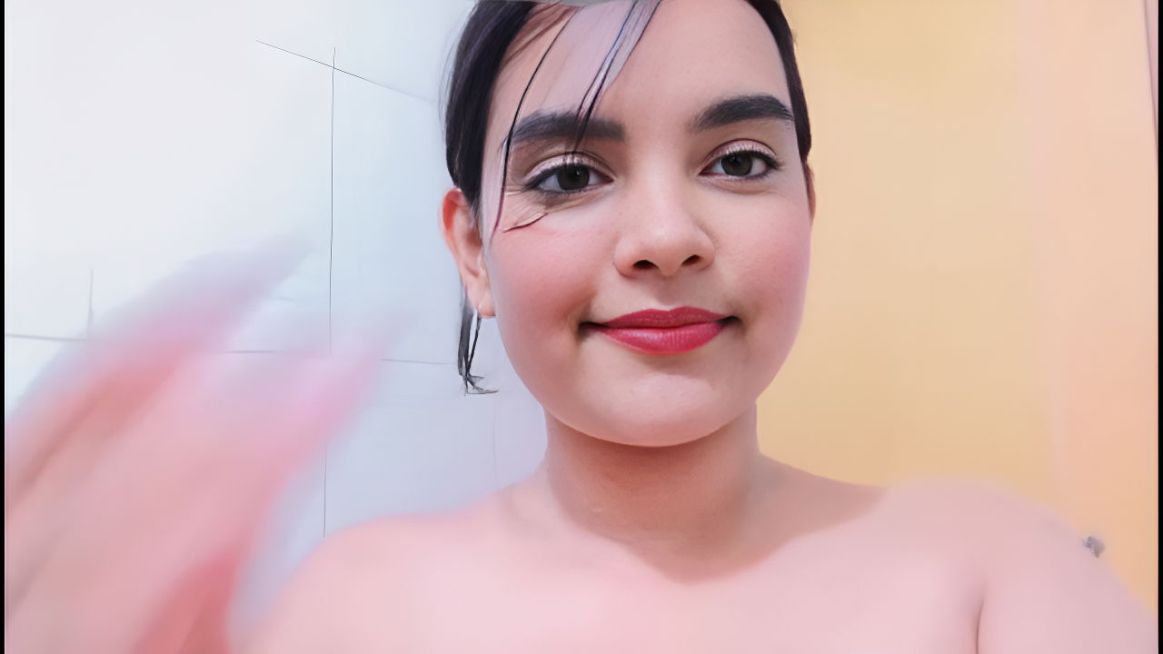 Cute Girl Topless Showing Her Boobs