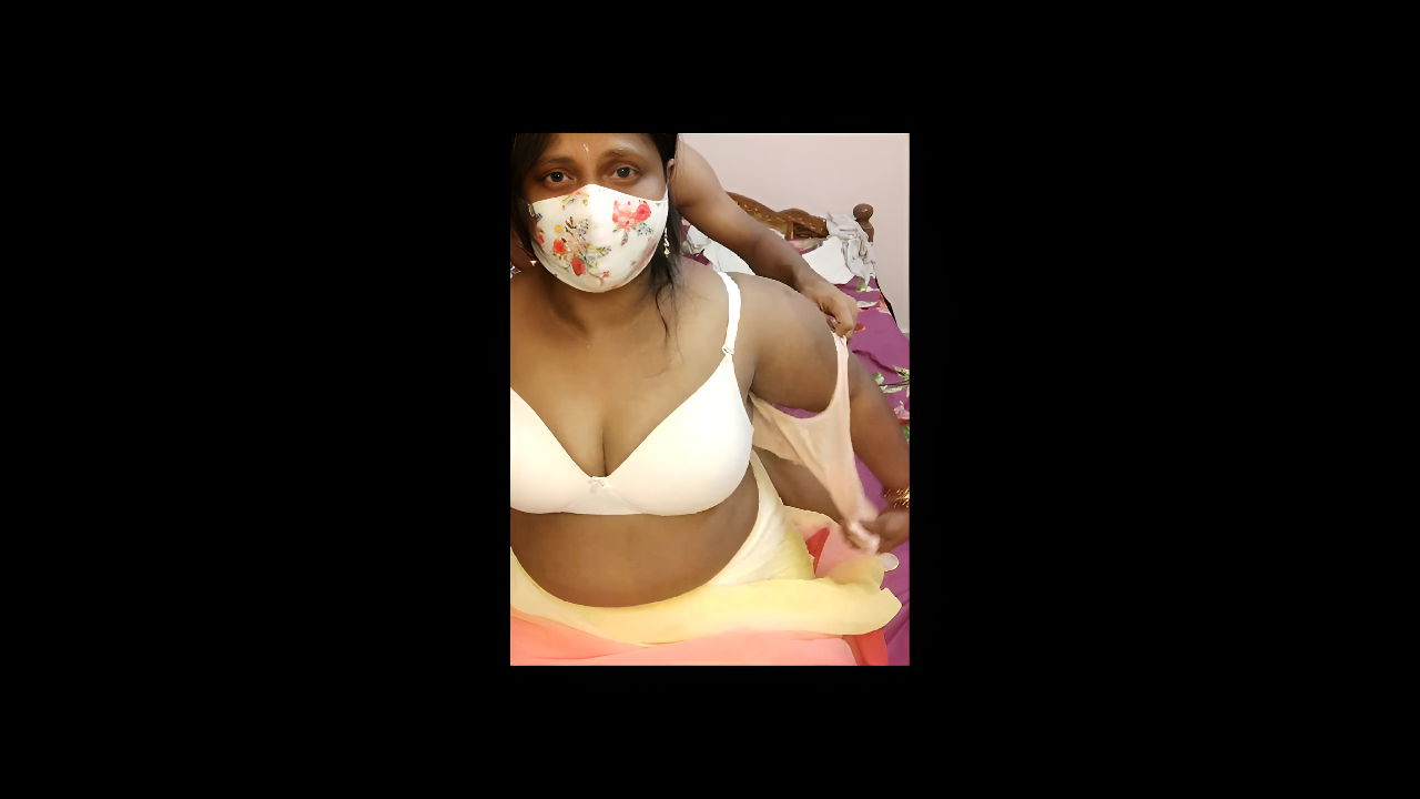 Mallu bhabhi strip saree