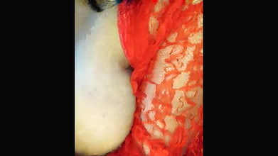 bahbhi ne badi chuche dabake dud nikali