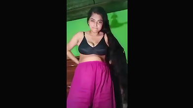 Bengali girl spreading ass viral nude video