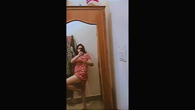 chubby girl showing mirror