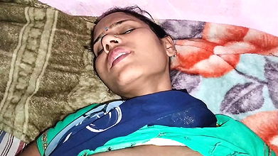 Nirmalbhabhi ne first time painful anal sex apne bhanje k sath kiya