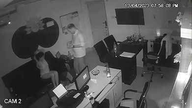 Boss Ne Apne Ladies Staff Ke Sath Sex Kiya Aur Uska Webcam Sex Video Bana Kar Viral Kiya