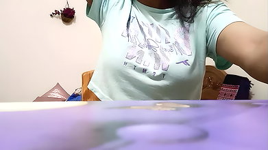 Im so horny now, please fuck me
