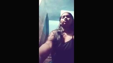 ladki ne chuche dikhayi