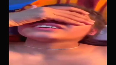 Desi Girlfriend Ko Uske Boyfriend Ne Bed Par Jabarjasti Patak Kar Uski Bur Ki Chudai Ki