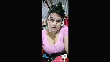 Village bhabi show her big boobs
