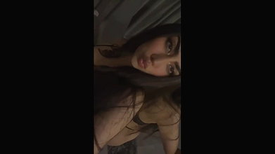 Pakistani Beautiful Horny Girl Showing Masturbating