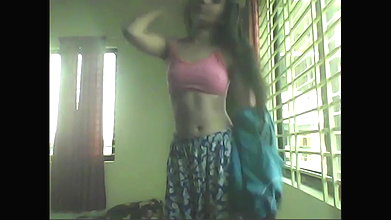 A teen girl hot alone show