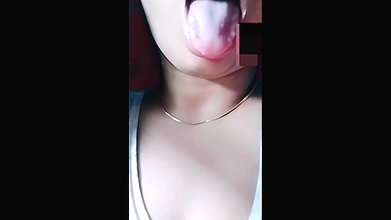 desi babe showing her big boobs