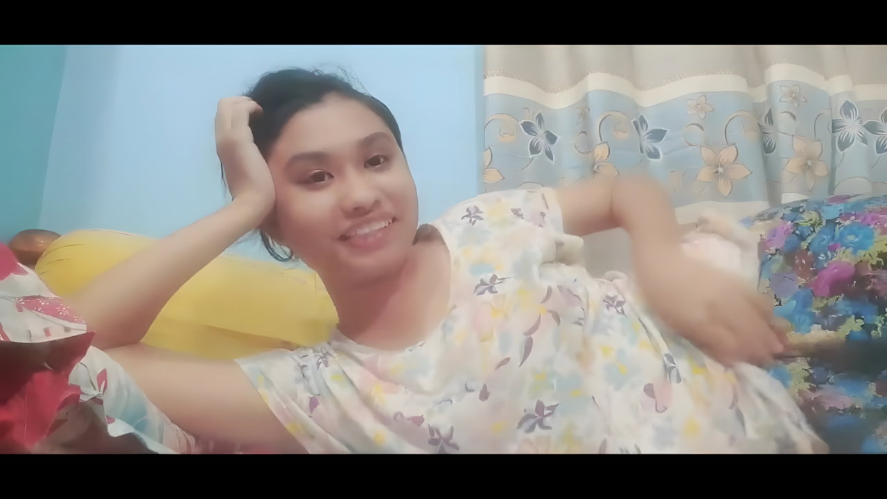 horny gf showing boobs