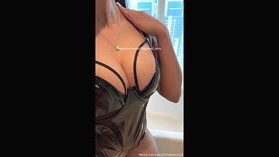 Sarahthebeauty0 21