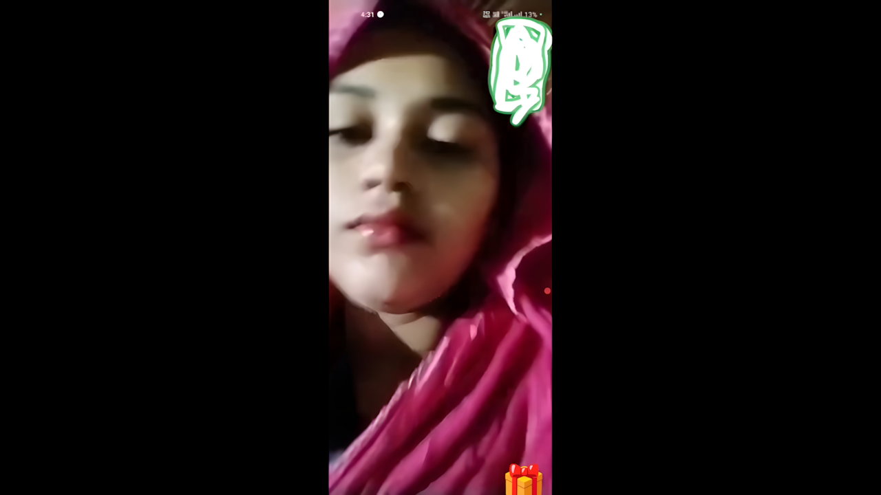 beautiful lips Bengali girl showing boobs and pussy