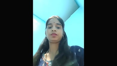 desi girl rubbing g spot and fingering in a horny mood
