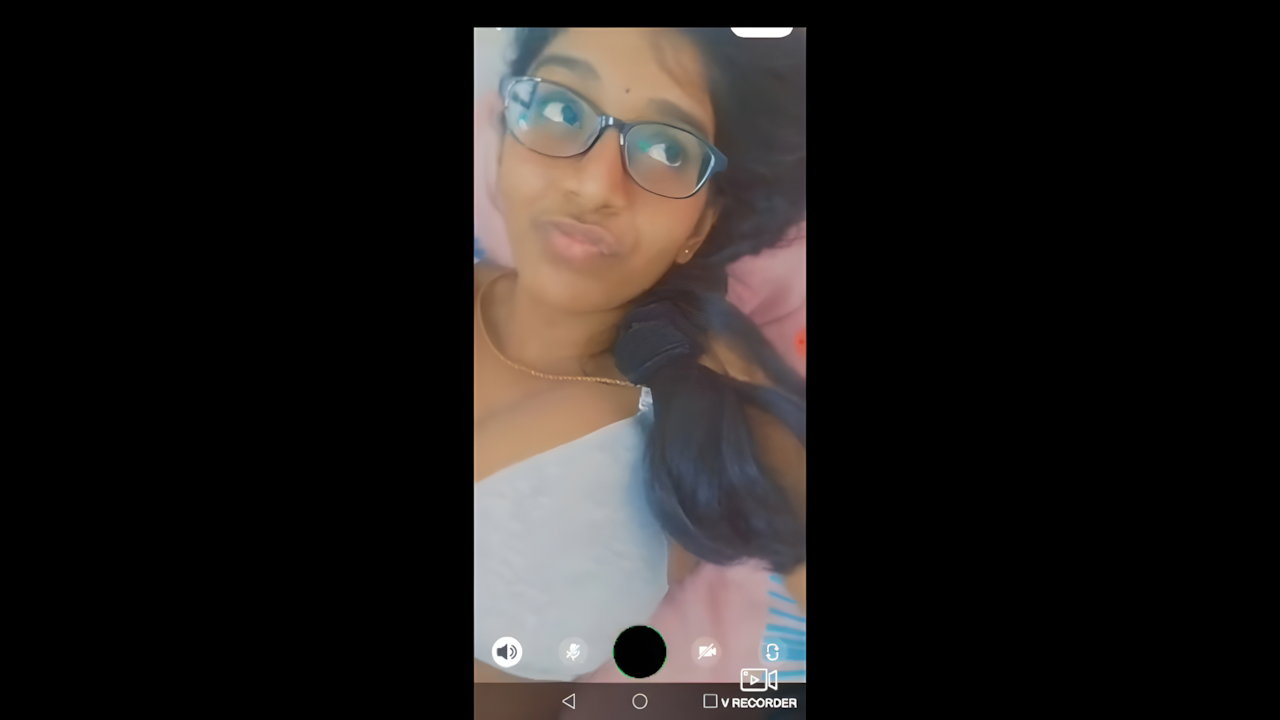 Skinny Tamil Girlfriend Showing