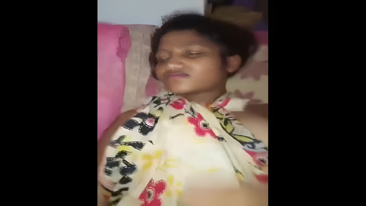 Miya Biwi Ka Bedroom Mein Pyaar Bhara Milan