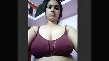 Hot South Indian Telugu Girl Nude Selfie