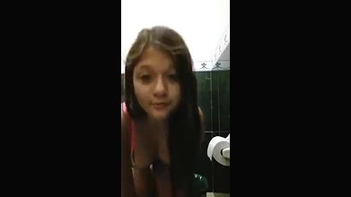 bathroom mein nangi video banayi