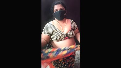 Tamil mallu aunty removing dress part 1