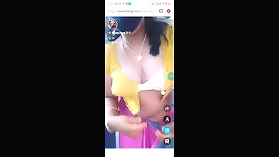 Tamil Housewife Meera   40 Amulya  41  Tango Live   40 480  41