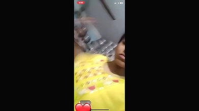 girlfriend tight pussy showing on video call to boyfriend
