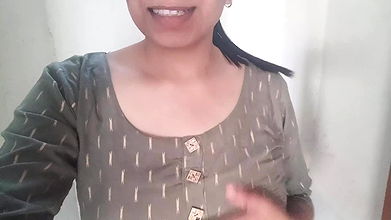 Desi Village Girl Morning Pissing Showing Her big Boobs Pussy Closeup