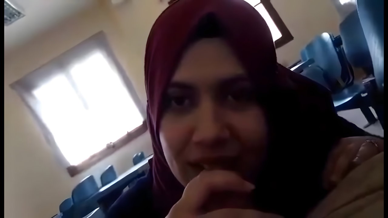 beautiful hijab viral girl blowjob to dehati bf