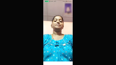 chubby dusky bhabhi boob dikhayi