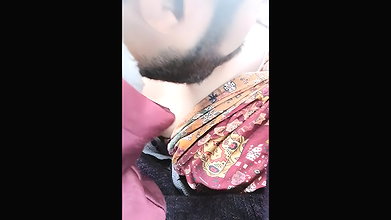 Paki sex lover sucking girlfriend boobs viral MMS