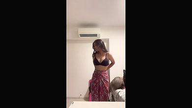 first time nude boobs show of Indian cute girl