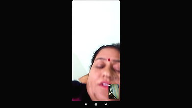 unsatisfied aunty pussy show viral video call sex