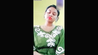 horny village Desi nude girl bushy pussy fingering