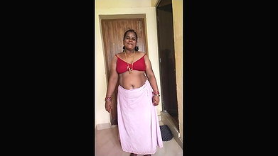 Tamil sex aunty removing bra and petticoat