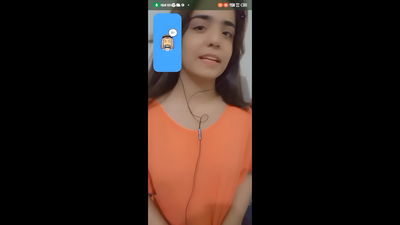 Pakistani sex college girl cleavage shown on VC
