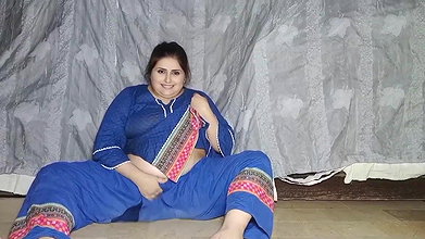Pakistani BBW showing big boobs and viral big ass