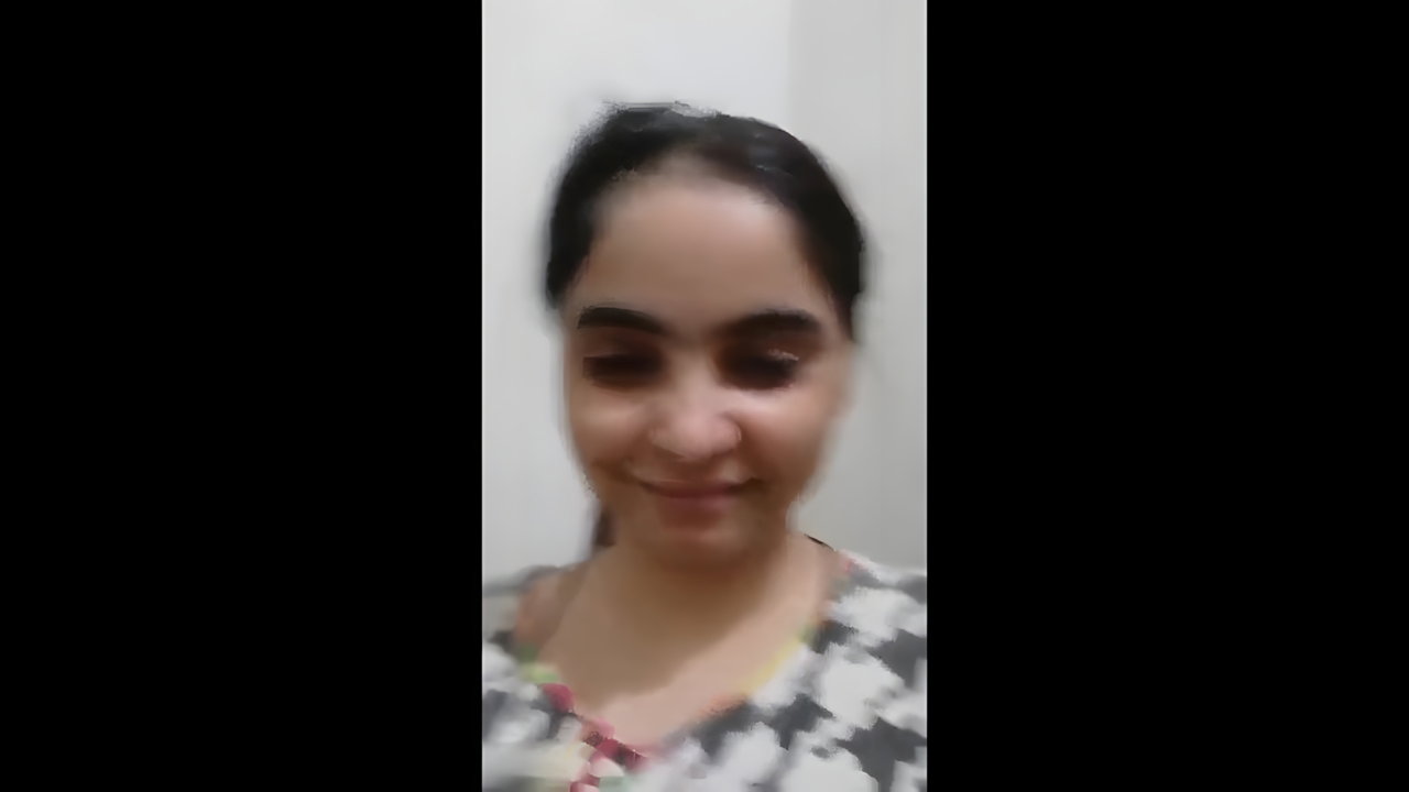 Beautiful Pakistani girl boob show selfie leaked