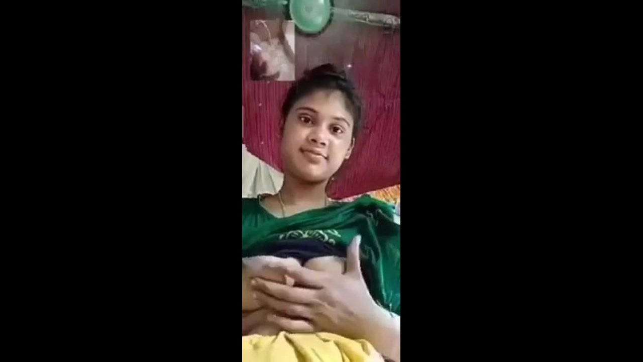 cute girl boobs show on viral video call to lover