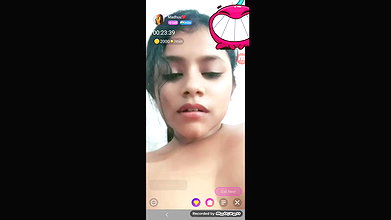 Chamet live cam girl desi fingering in nude