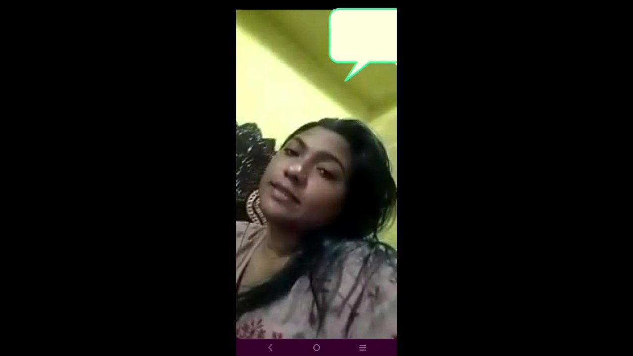 nude Indian fingering bhabhi shows bald pussy