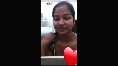 Srilankan girlfriend nude video call viral clip