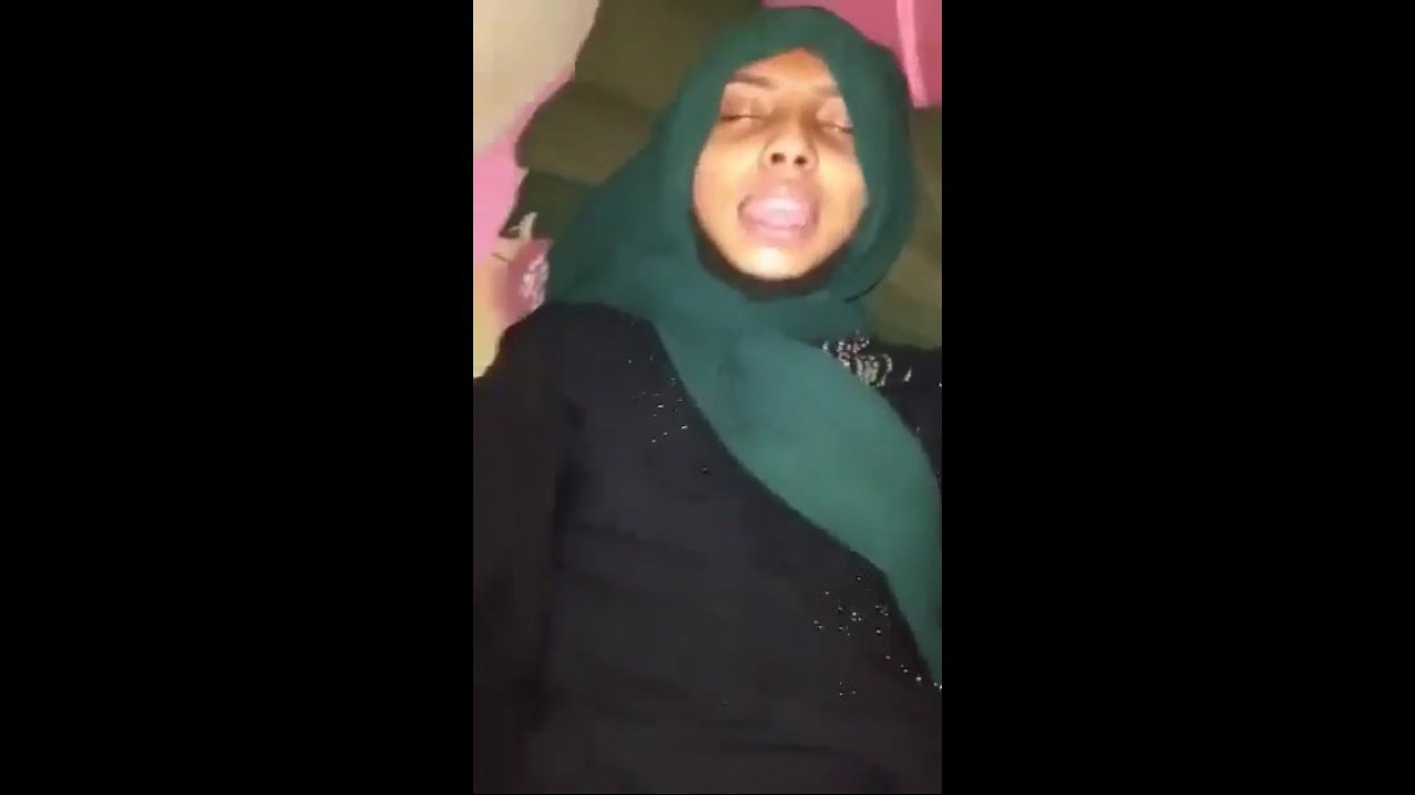 Bangla hijabi girl pussy fucking viral sex video